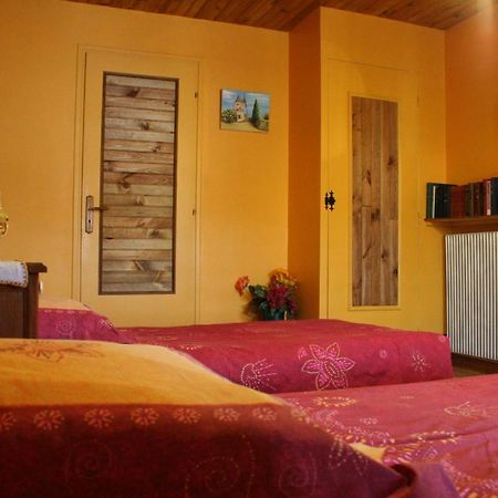 Les Pascals Bed & Breakfast Saint-Paul-les-Romans Exterior photo