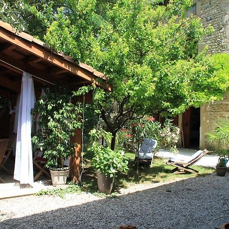 Les Pascals Bed & Breakfast Saint-Paul-les-Romans Exterior photo