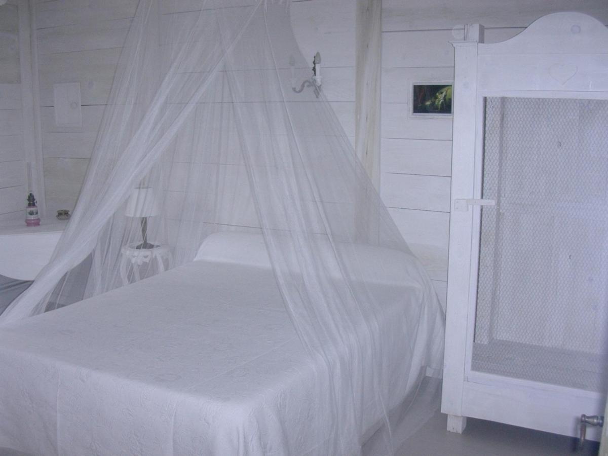 Les Pascals Bed & Breakfast Saint-Paul-les-Romans Exterior photo