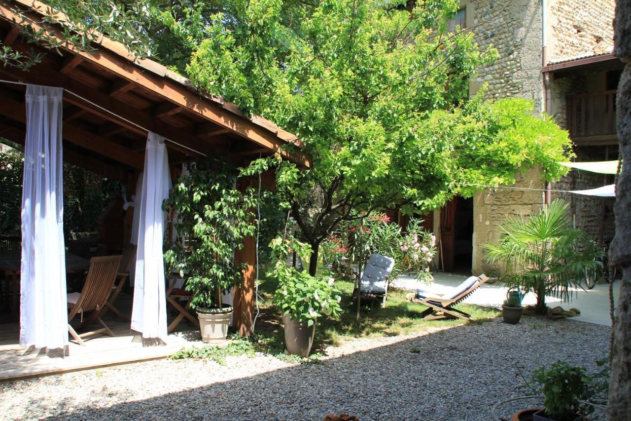 Les Pascals Bed & Breakfast Saint-Paul-les-Romans Exterior photo